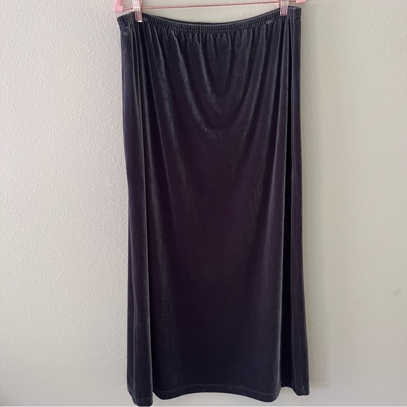 J. Jill Dresses & Skirts - J. Jill Vintage Velvet Maxi Skirt Size XL 90s Holiday Goth Witchy